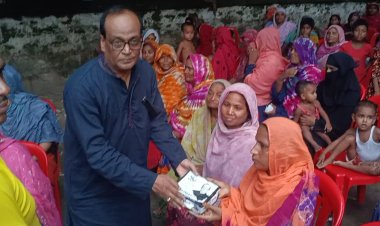 শিবগঞ্জে বঙ্গবন্ধুর শাহাদাত বার্ষিকী উপলক্ষে অসহায় ও দুস্থ মানুষের মাঝে খাবার বিতরণ