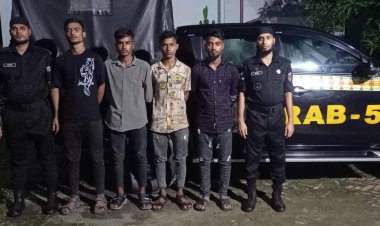 চাঁপাইনবাবগঞ্জে র্যাবের অভিযানে কিশোর গ্যাং লিডারসহ ৪ জন সক্রিয় সদস্য গ্রেফতার