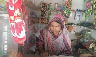 গোমস্তাপুরে অর্থের অভাবে কলেজে ভর্তি বন্ধ- মেধাবী ছাত্রী মোসলেমা পড়তে চায়
