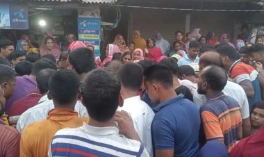 চাঁপাইনবাবগঞ্জ -সোনামসজিদ মহাসড়কে দুর্ঘটনায় এক নিহত আহত দুই