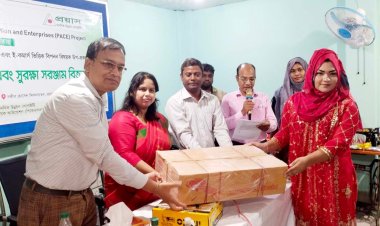 প্রয়াসের উদ্যোগে ক্ষুদ্র উদ্যোক্তা পেলেন প্রযুক্তি ও আর্থিক সহায়তা