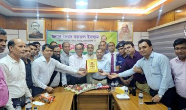 শিবগঞ্জে উপজেলা পরিষদ চেয়ারম্যানকে বিদায় সংবর্ধনা