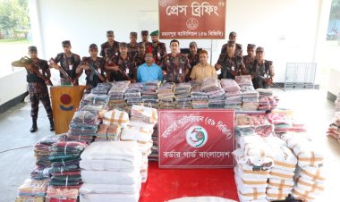 শিবগঞ্জে কোটি টাকা মূল্যের ভারতীয় শাড়ি,থ্রী পিচ শীত বস্ত্র উদ্ধার করে বিজিবি