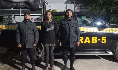 চাঁপাইনবাবগঞ্জে বিদেশী পিস্তল ও গুলিসহ এক যুবক গ্রেফতার