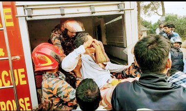 নাচোলে ধানবোঝাই ট্রাক্টর উল্টে পাঁচজন শ্রমিক আহত