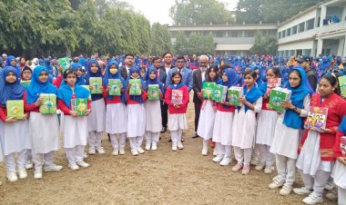 চাঁপাইনবাবগঞ্জে বই উৎসব অনুষ্ঠিত