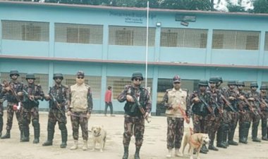 চাঁপাইনবাবগঞ্জে গুরুত্বপূর্ণ ভোট কেন্দ্রগুলো ডগ স্কোয়াড দিয়ে তল্লাশী