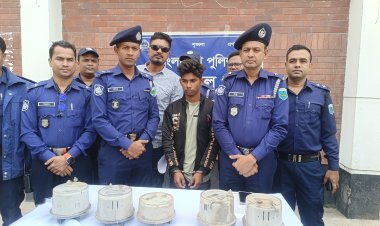 চাঁপাইনবাবগঞ্জে ৫টি চোরাই বৈদ্যুতিক মিটারসহ একজন গ্রেফতার