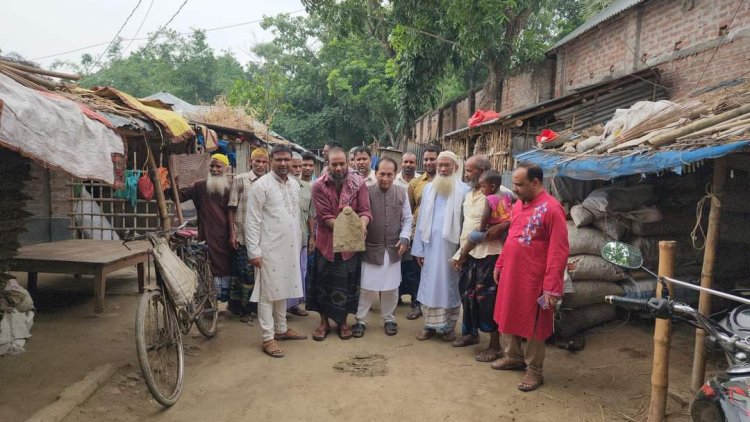 চাঁপাইনবাবগঞ্জের গোবরাতলায় বিভিন্ন প্রকল্পের ভিত্তিপ্রস্তর উদ্বোধন করেন এমপি ওদুদ