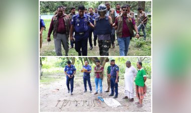 চাঁপাইনবাবগঞ্জে জোড়া খুনের ঘটনায় আরও ৪ আসামি গ্রেপ্তার, চাইনিজ কুড়াল,রামদা ও ককটেল উদ্ধার