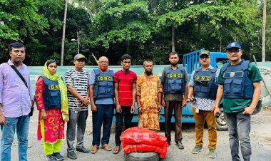 ঈশ্বরদীতে গাঁজার বালিশে ১২ কেজি গাঁজাসহ দুই মাদক কারবারী গ্রেফতার 