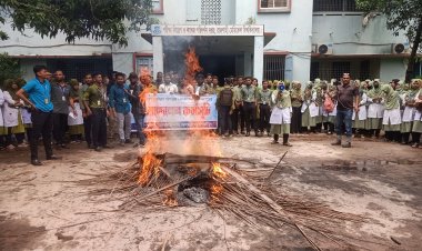গলায় দড়ি ঝুলিয়ে স্বেচ্ছায় নিজেদের‘ফাঁসি’চাইলেন রামেবির বৈষম্যবিরোধী শিক্ষার্থীরা