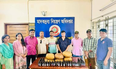 রাজশাহীতে ফেন্সিডিল ও গাঁজাসহ শীর্ষ মাদক ব্যবসায়ী গ্রেফতার