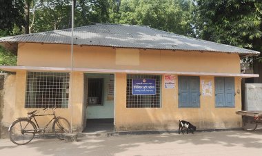 শিবগঞ্জে তহশিলদারের দুর্নীতিতে অতিষ্ঠ সেবাপ্রার্থীরা