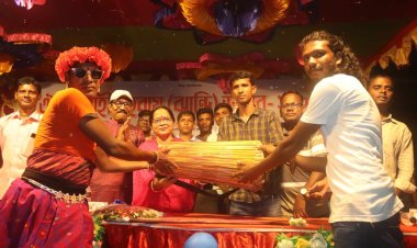 নিয়ামতপুরে ক্ষুদ্র নৃ- গোষ্ঠী সম্প্রদায়ের ঐতিহ্যবাহী ঝান্ডি উৎসব