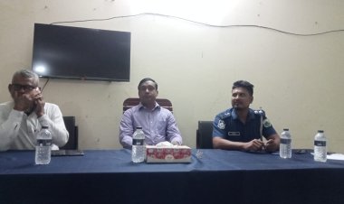 গোমস্তাপুর থানার নবাগত অফিসার ইনচার্জ  সাংবাদিকদের নিয়ে মতবিনিময় সভা