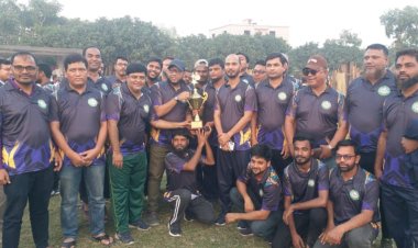 নিয়ামতপুরে অনুষ্ঠিত হলো প্রীতি ক্রিকেট ম্যাচ