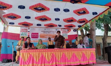 চাঁপাইনবাবগঞ্জে বাল্য বিবাহ প্রতিরোধে সচেতনতা মূলক গম্ভীরা