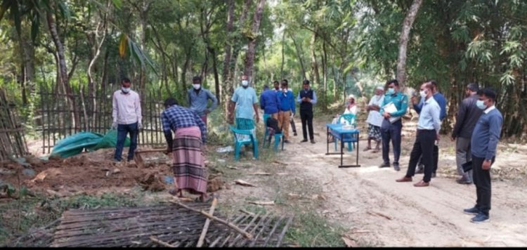 দাফনের ৪ মাস পর উত্তোলন করা হলো ছাত্র আন্দোলনে  নিহত রায়হানের লাশ 