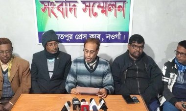 নিয়ামতপুরে প্রকাশিত সংবাদের প্রতিবাদ জানিয়ে সংবাদ সম্মেলন