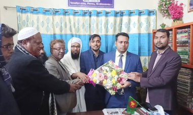 শিবগঞ্জে শান্তি নিবিড় পাঠাগার পরিদর্শন করলেন ইউএনও