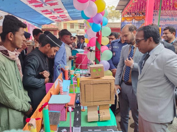 নিয়ামতপুরে বিজ্ঞান ও প্রযুক্তি সপ্তাহ মেলার উদ্বোধন 