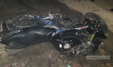 নওগাঁ মেলা থেকে বাড়ি ফেরার সময় সড়ক দুর্ঘটনায় তিন বন্ধু নিহত