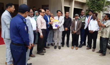 চাঁপাইনবাবগঞ্জে প্রাথমিক ও গণশিক্ষা মন্ত্রনালয়ের উপদেষ্টার মতবিনিময়