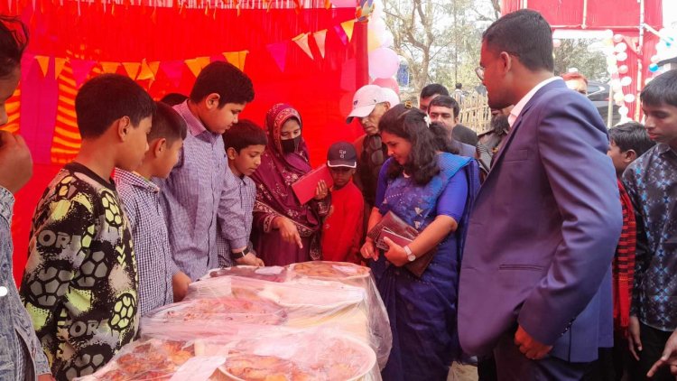 নওগাঁর বদলগাছী উপজেলায় দিনব্যাপী পিঠা উৎসব