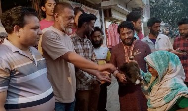 রাজশাহী উপশহর এলাকায় সেহরির জন্য মুরগি বিতরণ