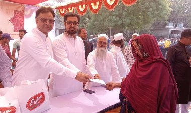 চাঁপাইনবাবগঞ্জে এরফান গ্রুপের যাকাত বিতরণ