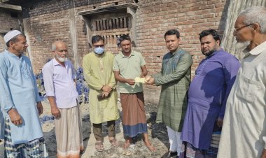 শিবগঞ্জে আগুনে ক্ষতিগ্রস্ত পরিবারকে সহায়তা দিলো উপজেলা প্রশাসন