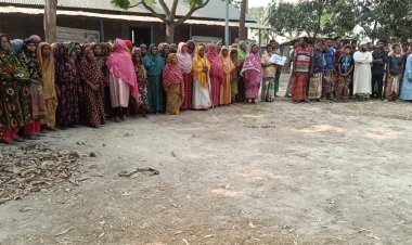 নওগাঁয় রাজনৈতিক প্রভাব খাটিয়ে মাদ্রাসা উচ্ছেদের চেষ্টা