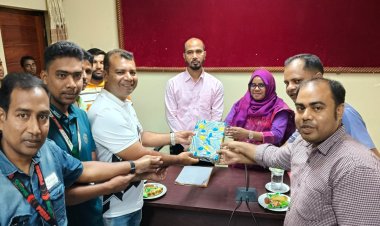 নিয়ামতপুরে নবাগত ইউএনওর সাথে সাংবাদিকদের মতবিনিময়