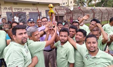 নওগাঁয় মিডিয়া কাপ প্রীতি ফুটবল ম্যাচে দাপুটে জয় প্রিন্ট মিডিয়ার