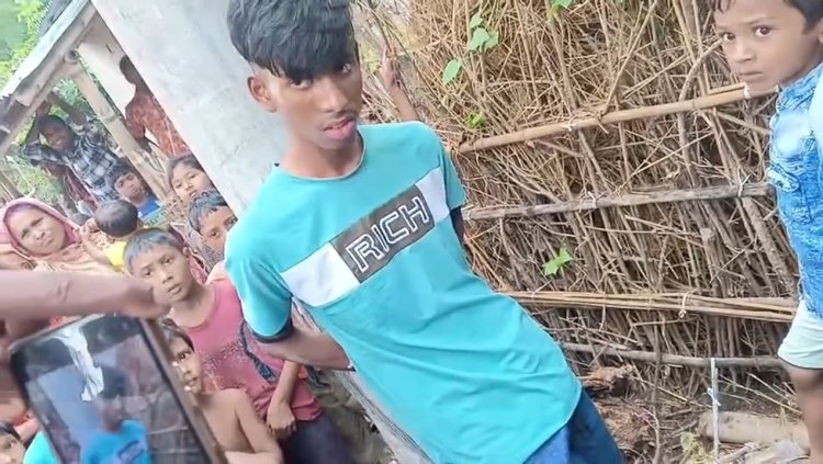 চাঁপাইনবাবগঞ্জে চুরি করতে গিয়ে ছাত্রলীগের সভাপতি আটক