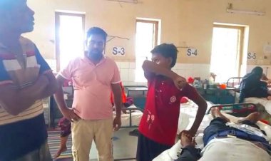 চুয়াডাঙ্গায় চলন্ত ট্রেনের ছাদ থেকে পড়ে যুবক মৃত্যুশয্যায়