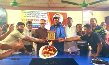 দর্শনা প্রেসক্লাবে নবনির্বাচিত বিজিএমইএ এর সভাপতিকে সংবর্ধনা প্রদান