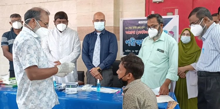 চাঁপাইনবাবগঞ্জ জেলা হাসপাতালে করোনা পরীক্ষার উদ্বোধন