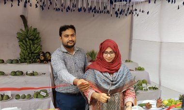 চাঁপাইনবাবগঞ্জের নাচোলে দিনব্যাপী মৌসুমী ফল মেলার উদ্বোধন