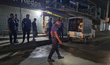 চাঁপাইনবাবগঞ্জে ককটেল বিস্ফোরণ