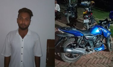 চাঁপাইনবাবগঞ্জে চোরাই মোটরসাইকেলসহ চোর গ্রেফতার 