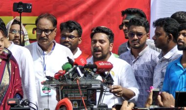 চাঁপাইনবাবগঞ্জে এনসিপি'র নেতৃবৃন্দের পদযাত্রা ও পথসভা অনুষ্ঠিত