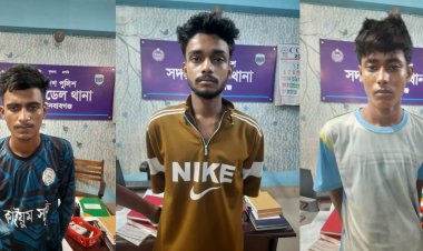 চাঁপাইনবাবগঞ্জে চায়ের দোকানে ককটেল বিস্ফোরণের ঘটনায় গ্রেফতার-৩