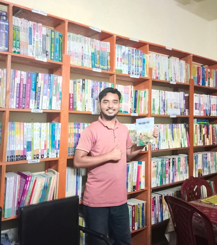 শিবগঞ্জে বিনামূল্যে বই ও রাস্তার ধারে গাছ লাগিয়ে আনন্দ পাই বই প্রেমিক নাহিদ