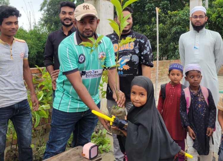 নওগাঁয় বৃক্ষরোপণ ও চারা বিতরণ কর্মসূচি