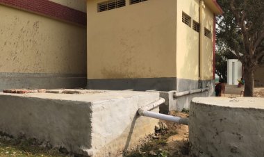 নিয়ামতপুরে নিম্নমানের সামগ্রী দিয়ে ওয়াশব্লক নির্মাণ জনমনে নানা কথা