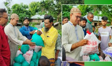 বাঘায় শতাধিক পানিবন্দী পরিবারের মাঝে খাদ্য সামগ্রী বিতরণ 