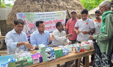 শিবগঞ্জে বন্যা দুর্গতদের বিনামূল্যে চিকিৎসা ও ঔষধ বিতরণ