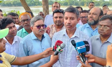 গোমস্তাপুরে বিএমডিএর বিভিন্ন প্রকল্প পরিদর্শন করলেন কৃষি সচিব